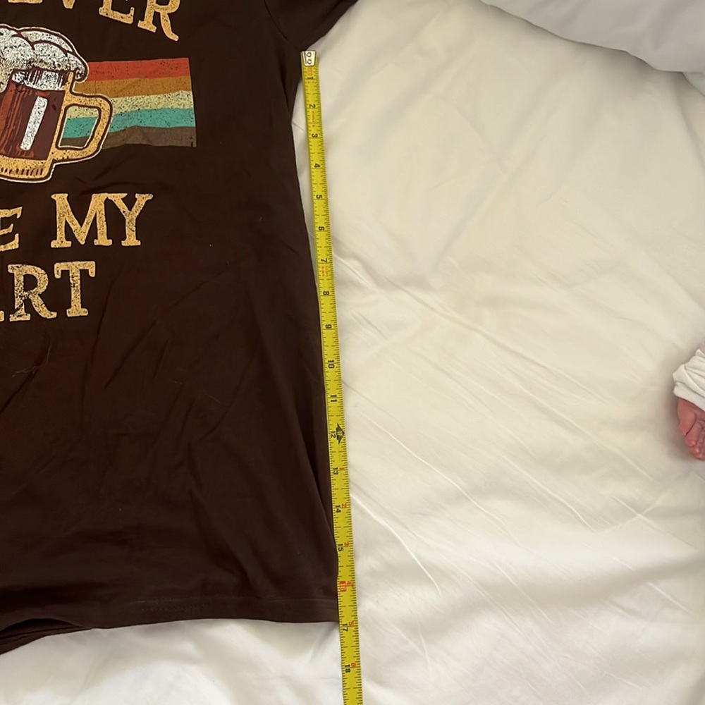 Beer Never Broke My Heart T-Shirt 🍺 - Picture 3 of 5